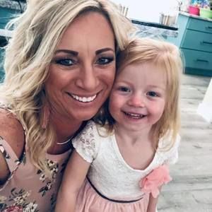 Meet your Posher, Candie